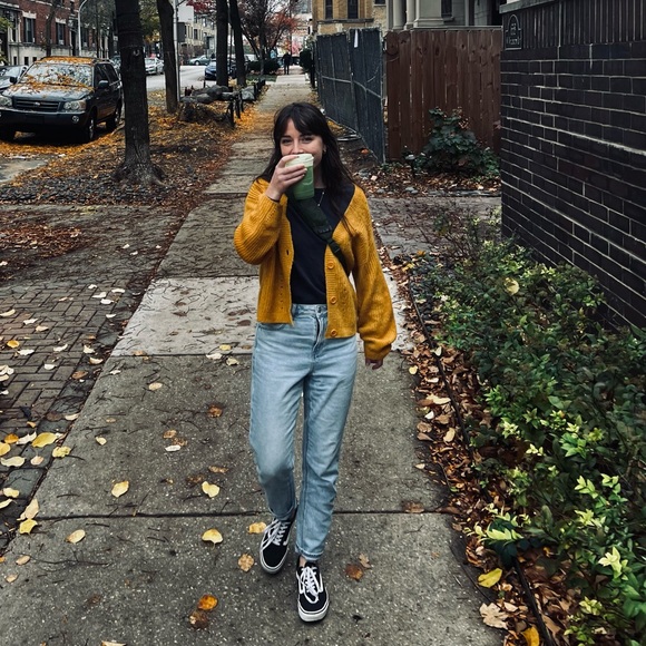 👽MEET YOUR SELLER👽 - Picture 1 of 4